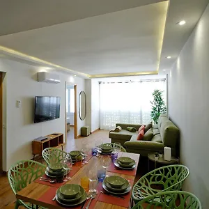  Appartamento Leo Home- Bright & Centric 3 Bedrooms With Private Parking Included